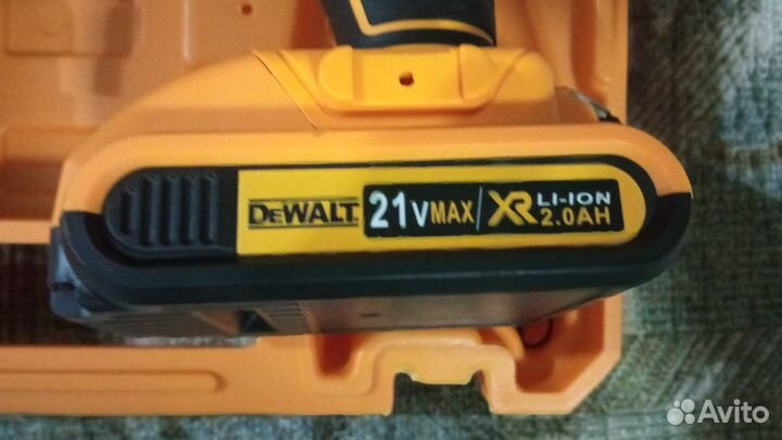 Шуруповерт dewalt 18v