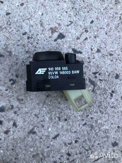 Блок регулировки зеркал Audi Volkswagen