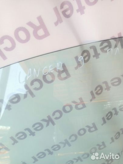 Стекло двери переднее левое Mitsubishi Lancer 9