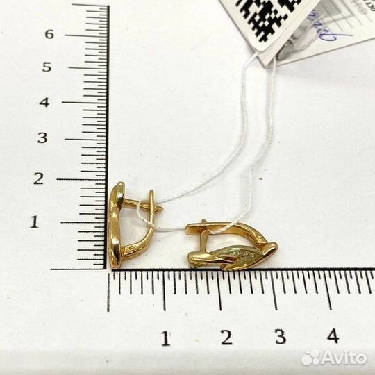 Золотые серьги с камнем