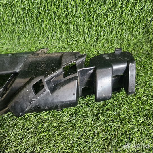 Решетка в бампер центральная BMW F20 1-serie