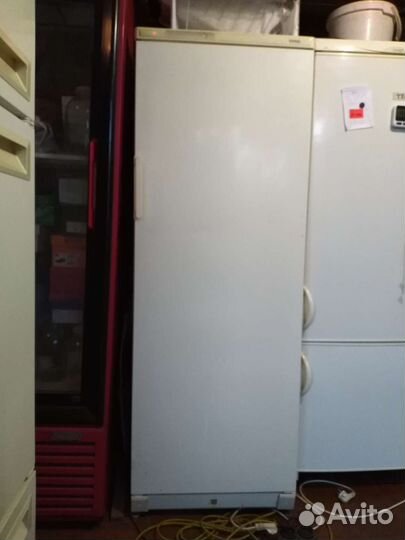 Морозильные камеры разные много