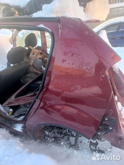 Крыло заднее левое Renault Sandero 1