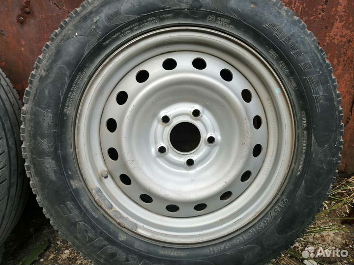 Диски штампы R16 на рено дастер в отл состоянии