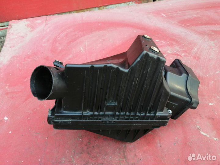 Корпус воздушного фильтра Nissan Primera P12