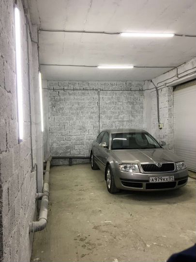 Гараж, > 30 м²