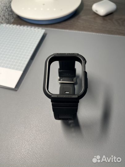 Ремешок чехол Spigen Armor Pro для Apple Watch