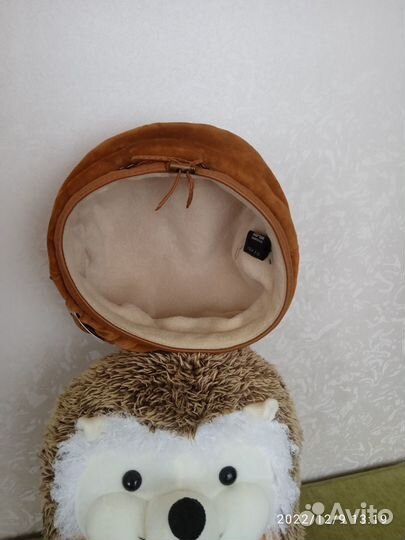 Берет женский зимний