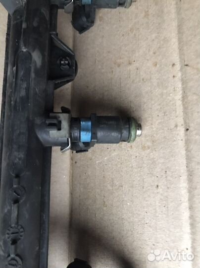 Топливная форсунка Skoda Rapid 1.6