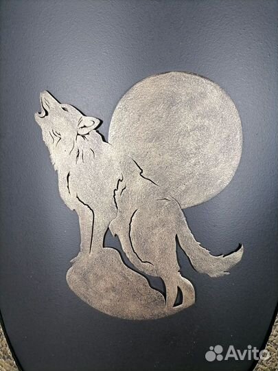 Кованый щит Волк