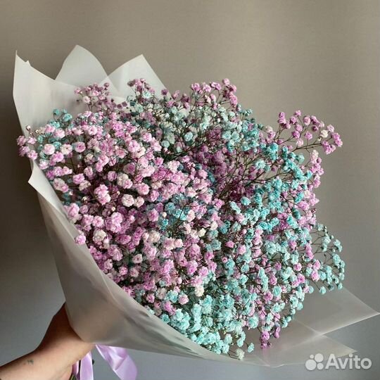 Букет из радужной гипсофилы