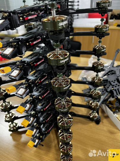 Квaдрoкоптep fpv рiranha 7 и 10 дюймов