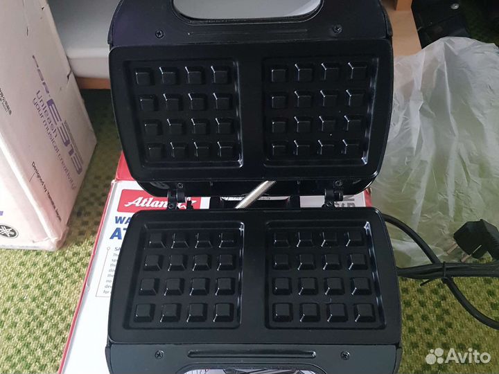 Вафельница новая