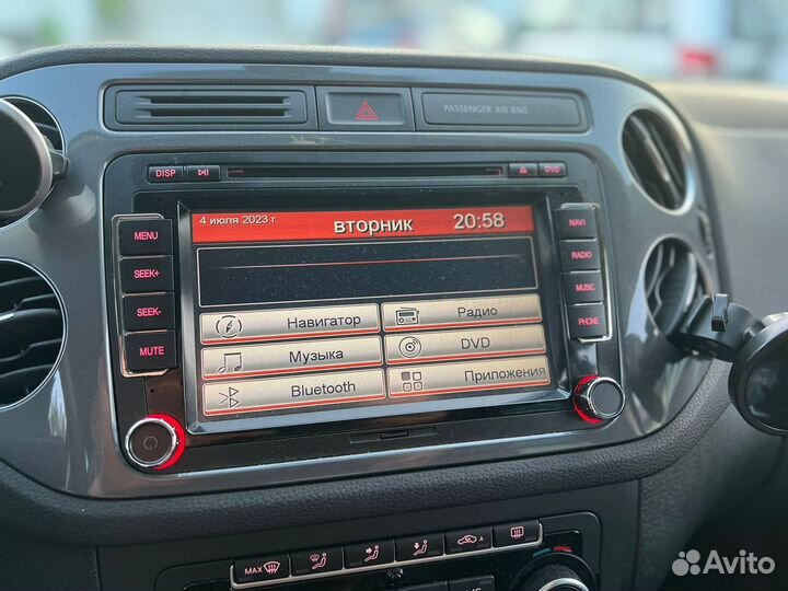 Магнитола inkar chr i10 c рамкой на tiguan