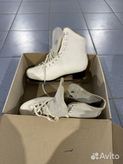 Фигурные коньки Lange Libra