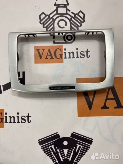 Рамка магнитолы Vw Passat CC 3.6 2008