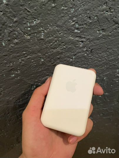 Magsafe battery pack