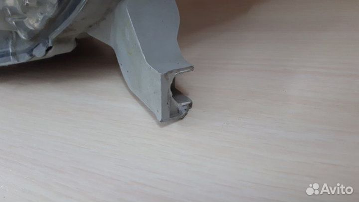 Фара передняя левая Toyota Highlander GSU40L