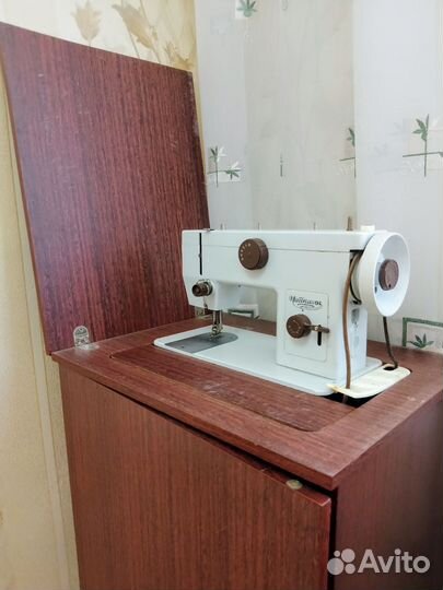 Швейная машинка чайка