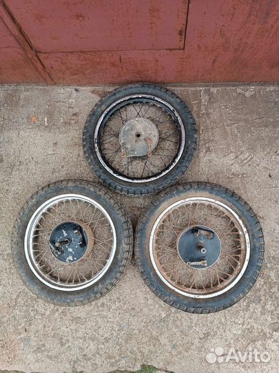 Колёса мотоцикла восход