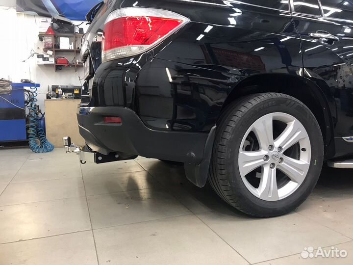 Фаркоп Toyota Highlander 2007-2013