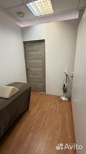 Кабинет для мастера наращивания ресниц/косметолог