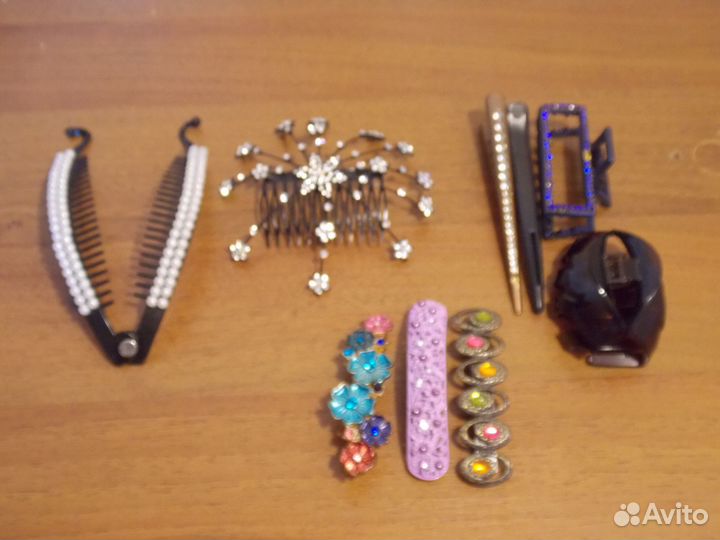 Крабики, гребень, заколки и ободки для волос