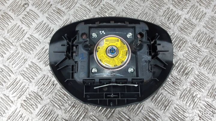 Подушка безопасности водителя Dacia Duster рест