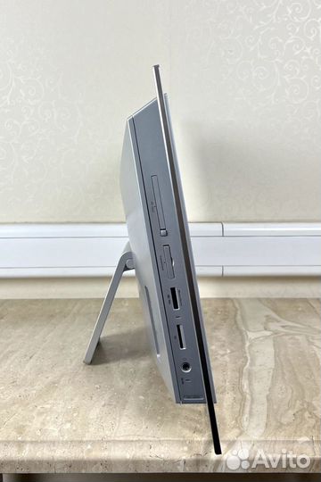 Моноблок Sony PCG-2A3P (T8100/ GeForce 8400M GT)