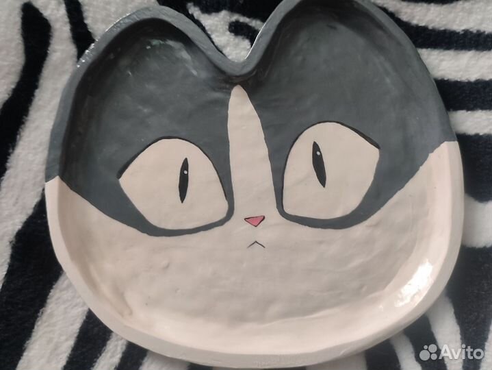 Тарелочка из глины Серый котик