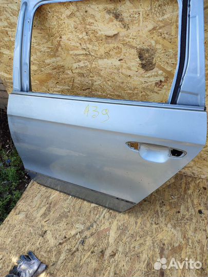 Задняя левая дверь Vw Passat by универсал