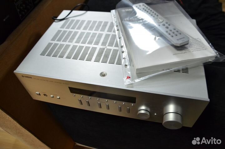 Сетевой стерео усилитель с цап Yamaha R-N301 компл