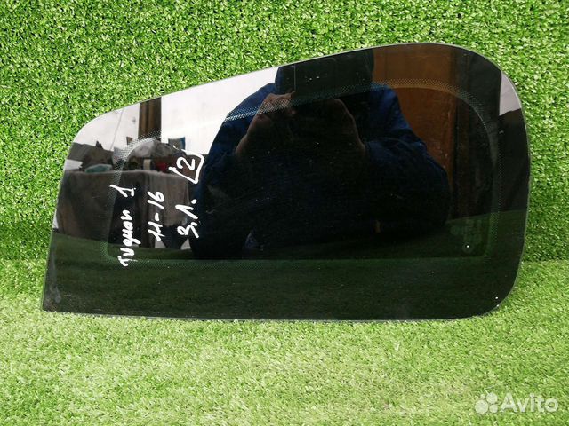 Форточка задняя левая Tiguan 1