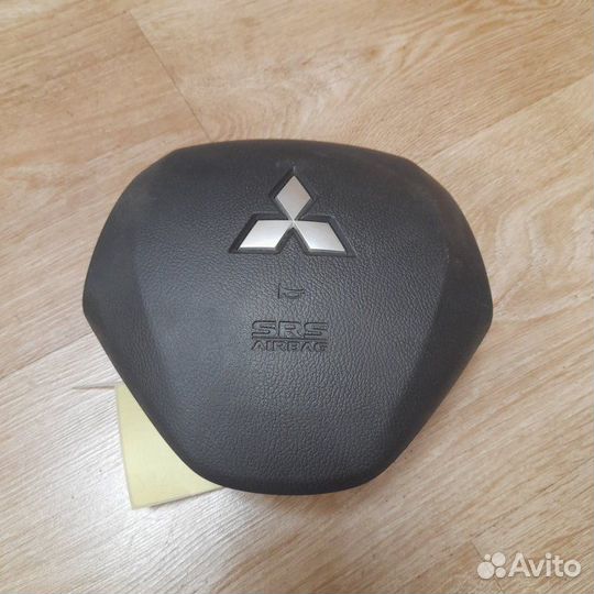 Подушка безопасности в руль Mitsubishi Outlander 3