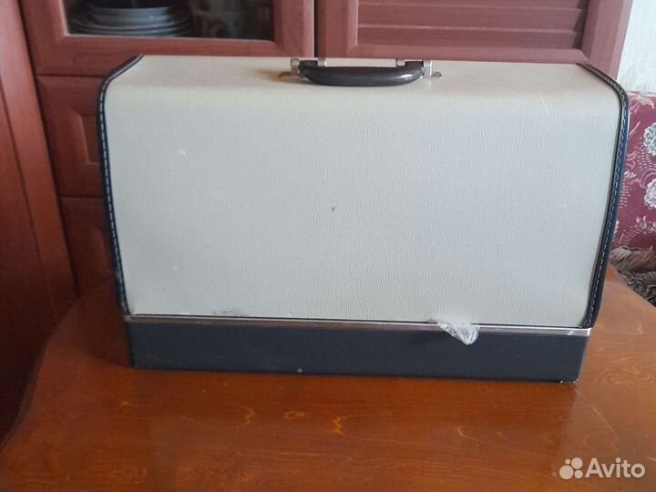 Швейная машина Veritas