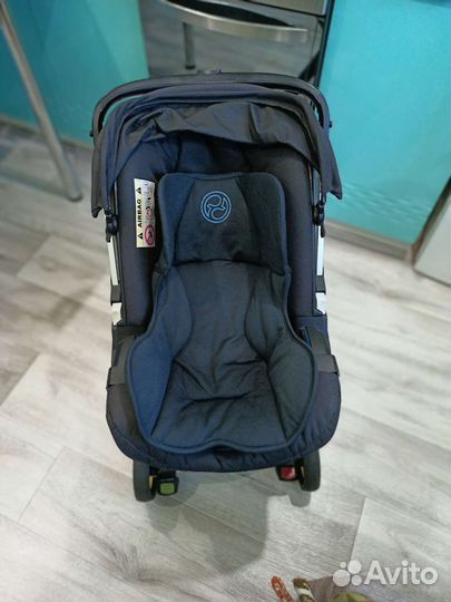 Коляска автолюлька