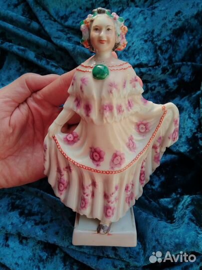 Статуэтка фарфоровая Старый Китай. Редкая