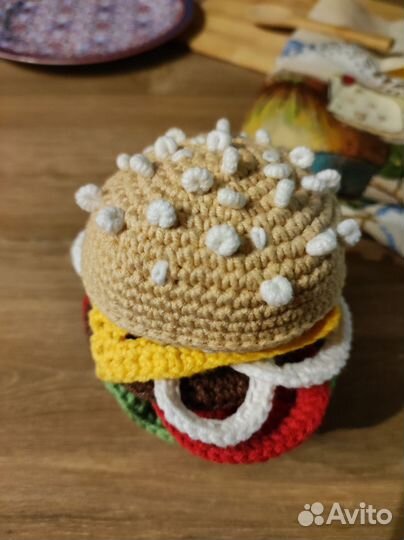 Вязанный бургер