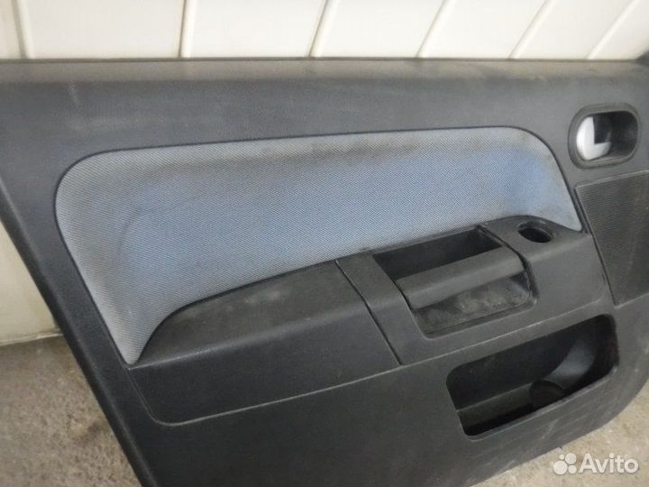 Обшивка двери передняя левая Ford Fusion fyjb 2005