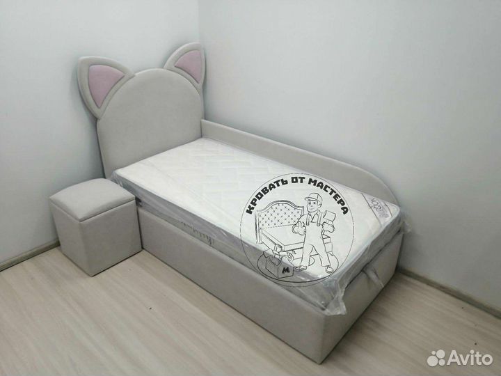 Детская кровать с мягкими бортиками