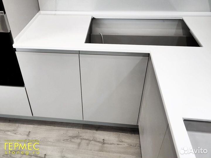 Столешница на кухню из камня м2