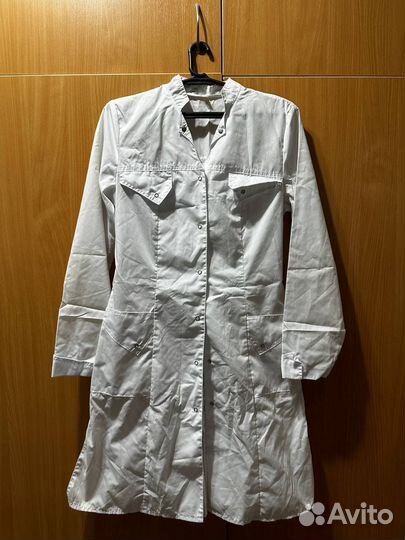 Медицинский халат 4 штуки