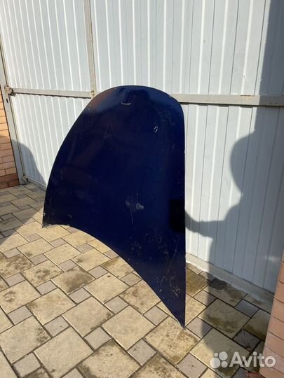 Капот Tesla Model 3