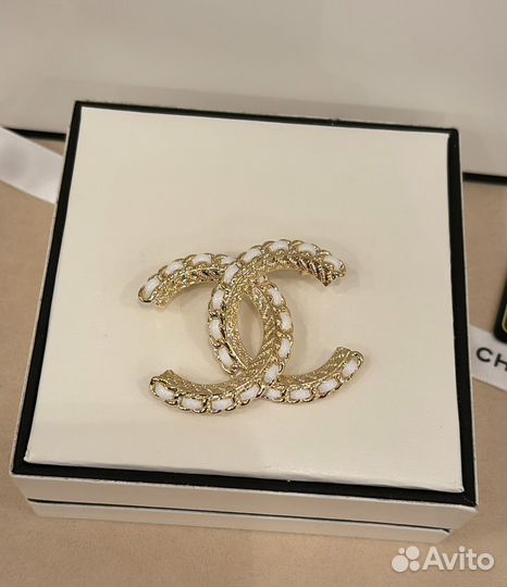 Chanel брошь Limited Edition cruise