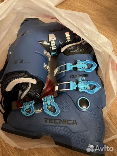 Горнолыжные ботинки женские 38