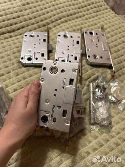 Дверной звонок и петли