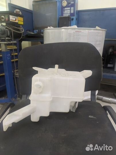 Бачок стеклоомывателя для Nissan Teana j31