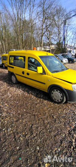 Бачок омывателя opel combo C 2009