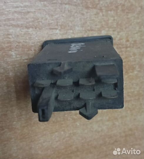 Кнопка аварийной сигнализации Skoda Octavia