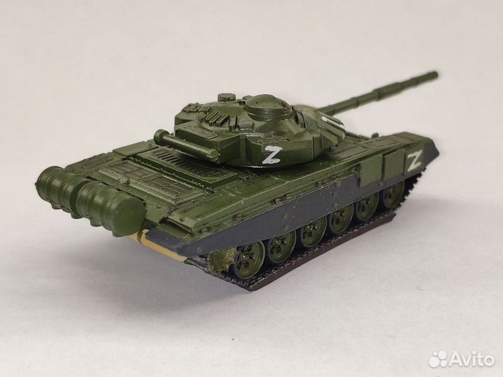 Сувенирный магнит на холодильник Т-72